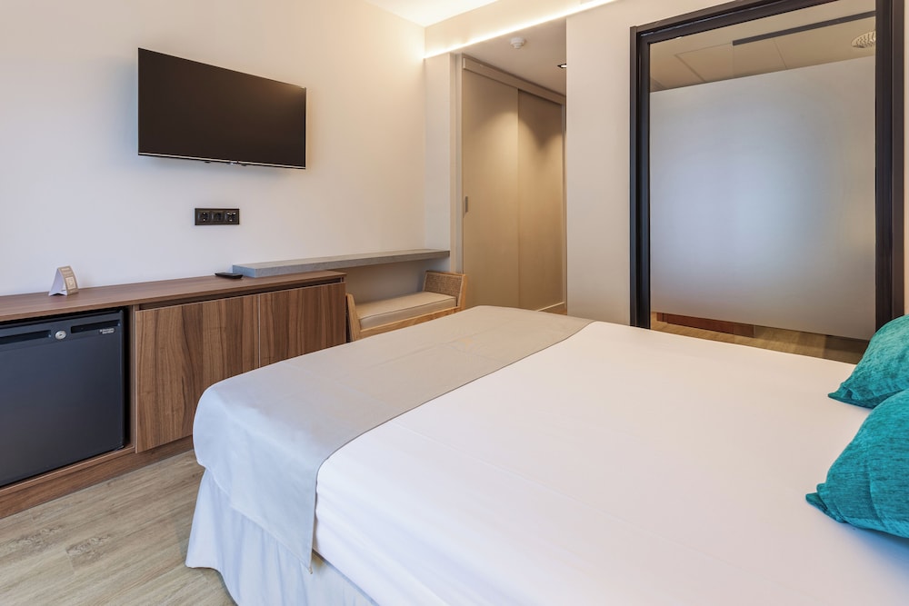 DWO Sirius - Adults Only 17/50