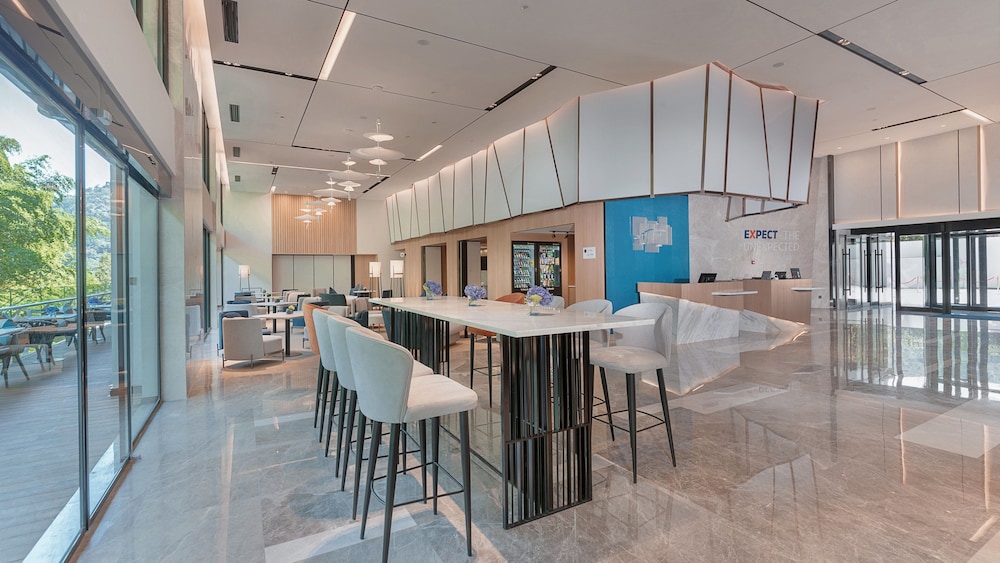 Holiday Inn Express Qiliping 56/75