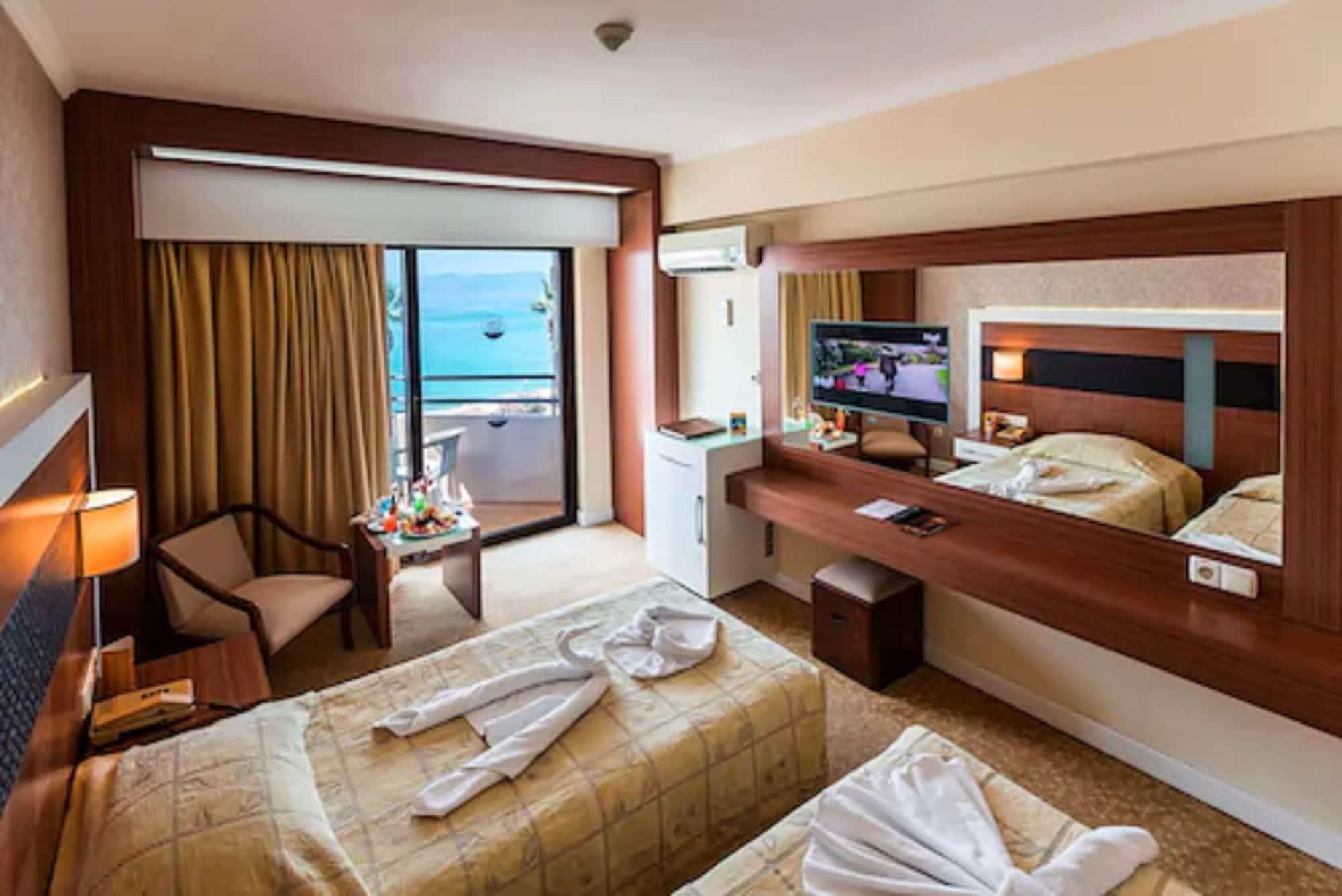 Room, Single, Partial Sea View, Balcony