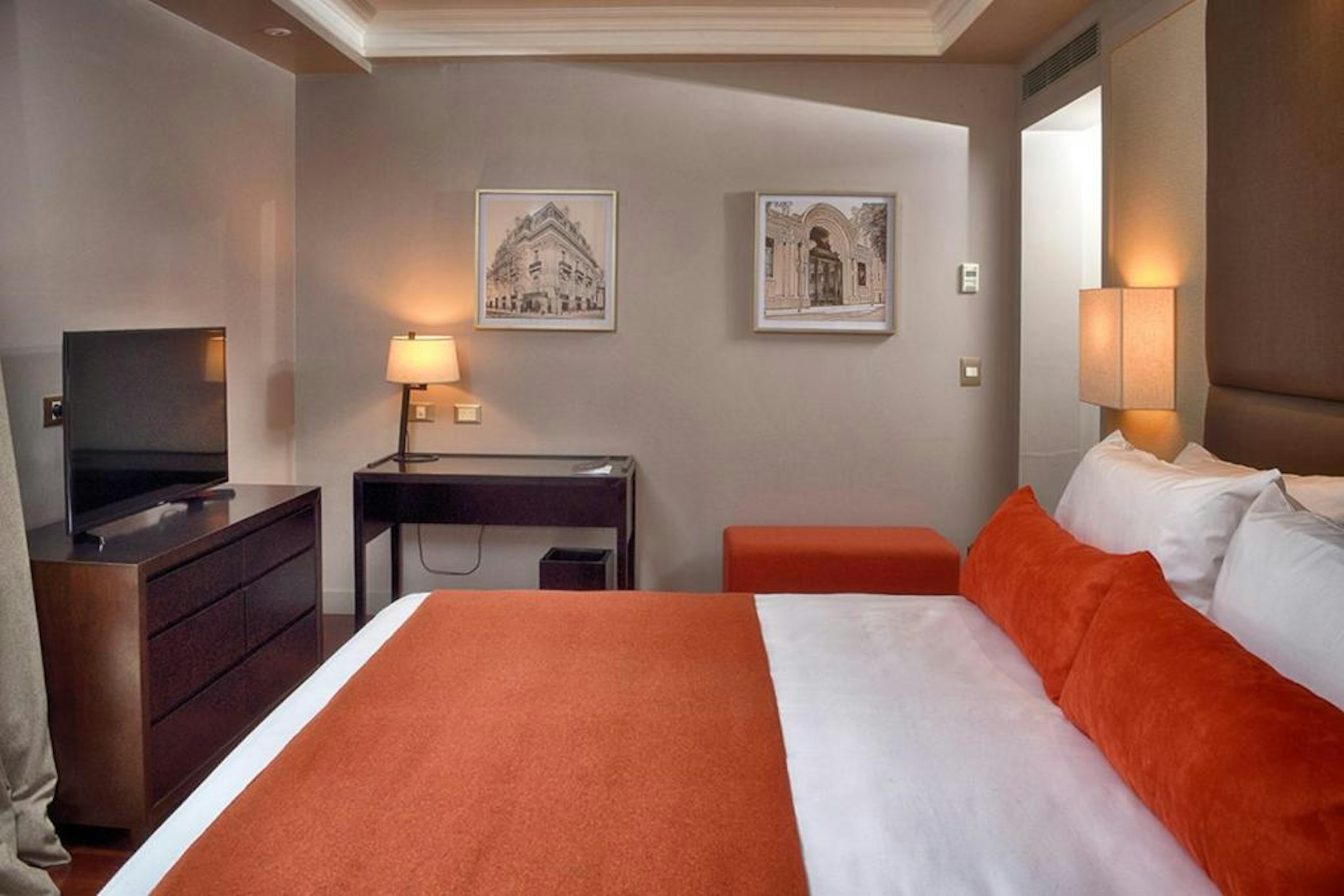 CARLES HOTEL BUENOS AIRES 16/64