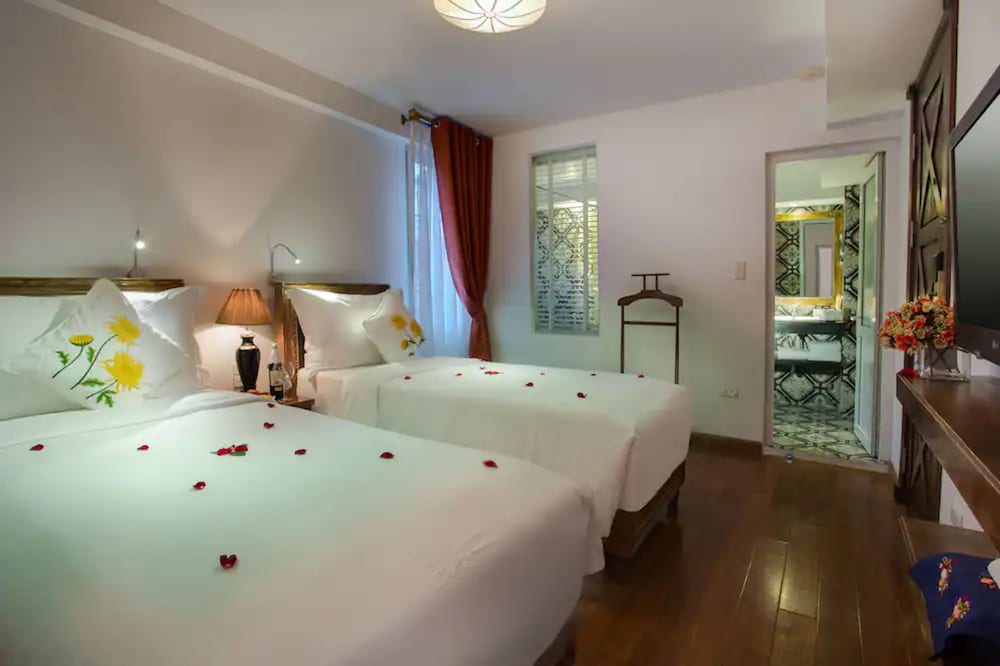 Noble & Swan Boutique Hotel 22/60