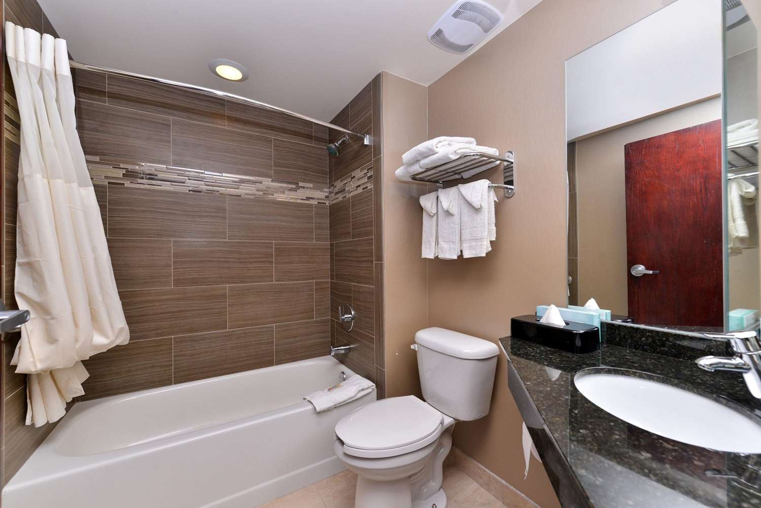 Quality Inn & Suites Matteson near I-57 29/30