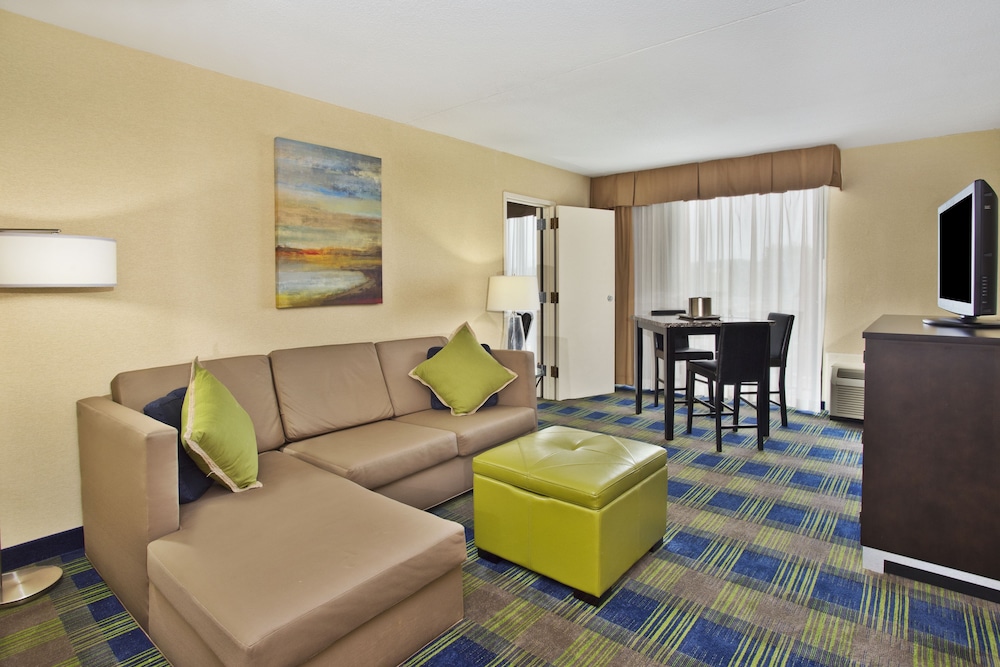Spark by Hilton Akron Fairlawn 25/46