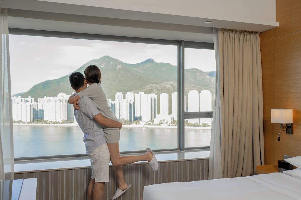 HYATT REGENCY HONG KONG SHA TIN 33/69