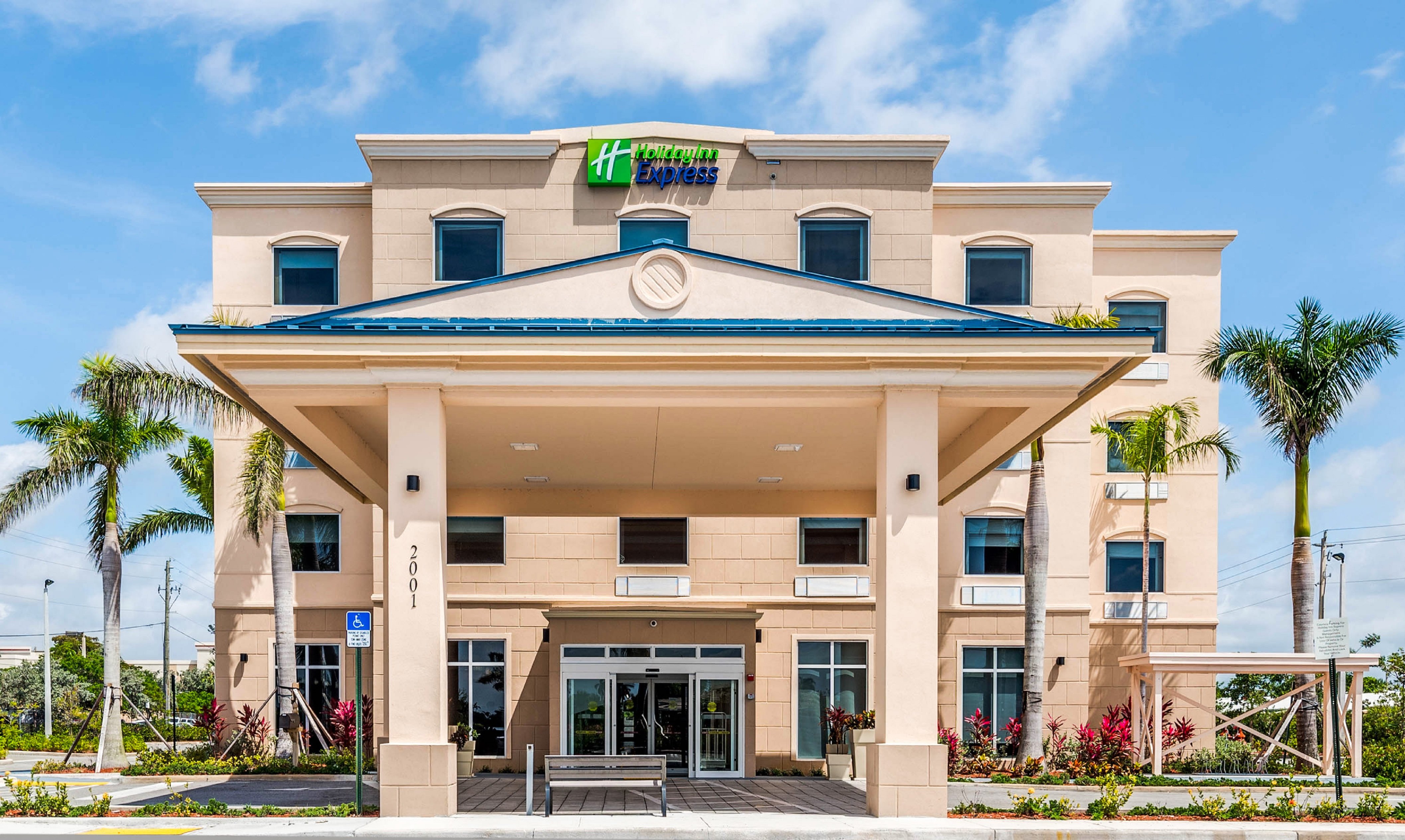Holiday Inn Express Suites Boynton Beach West 4/71