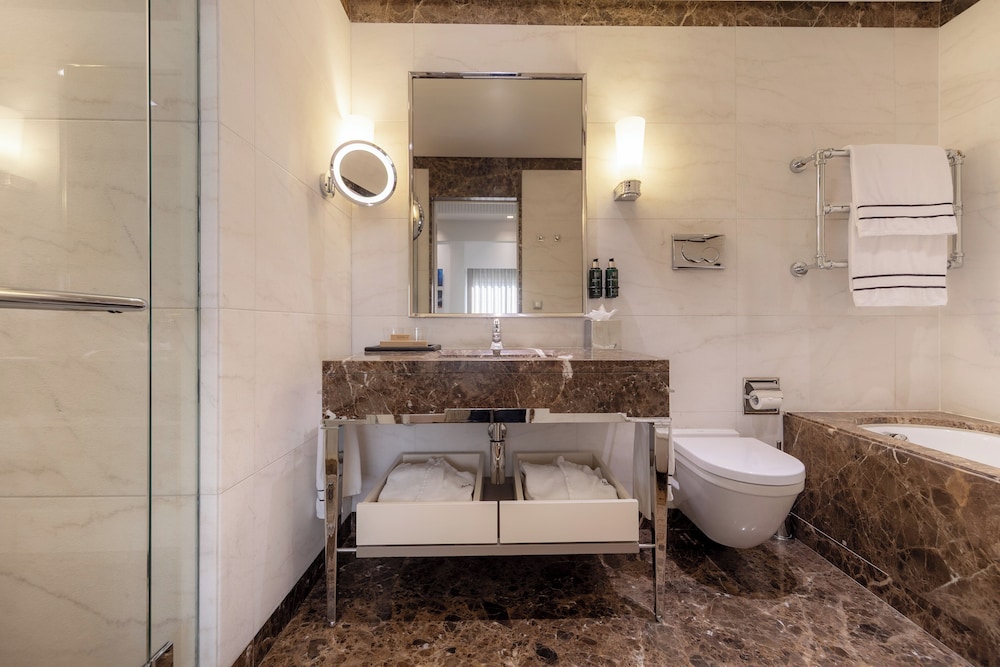 Melia Genova 48/50
