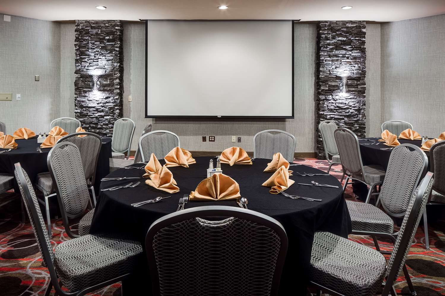 Hampton Inn Iowa City/Coralville 42/54