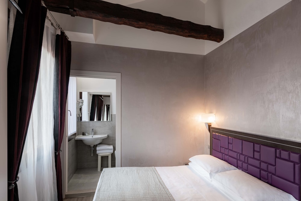 Hotel Paganelli Venice 8/49