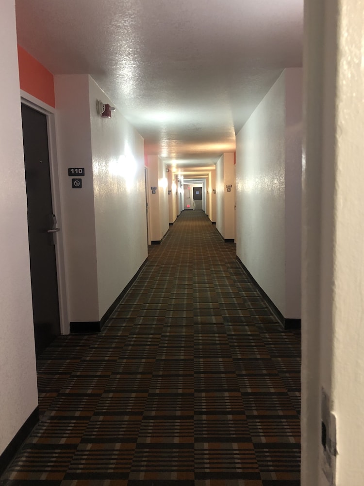 Motel6 Lincoln, NE - Airport in LINCOLN - NE