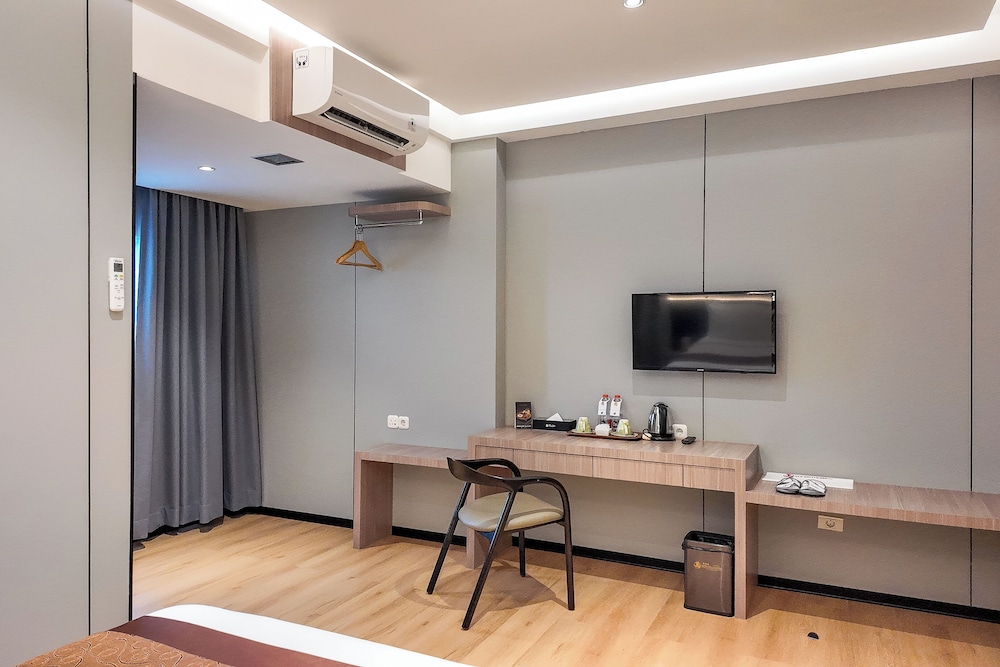 New Hollywood Pekanbaru 54/58