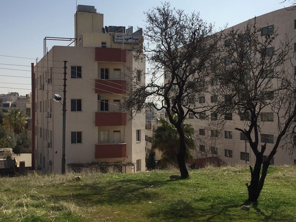 Sami Apartments 46/50
