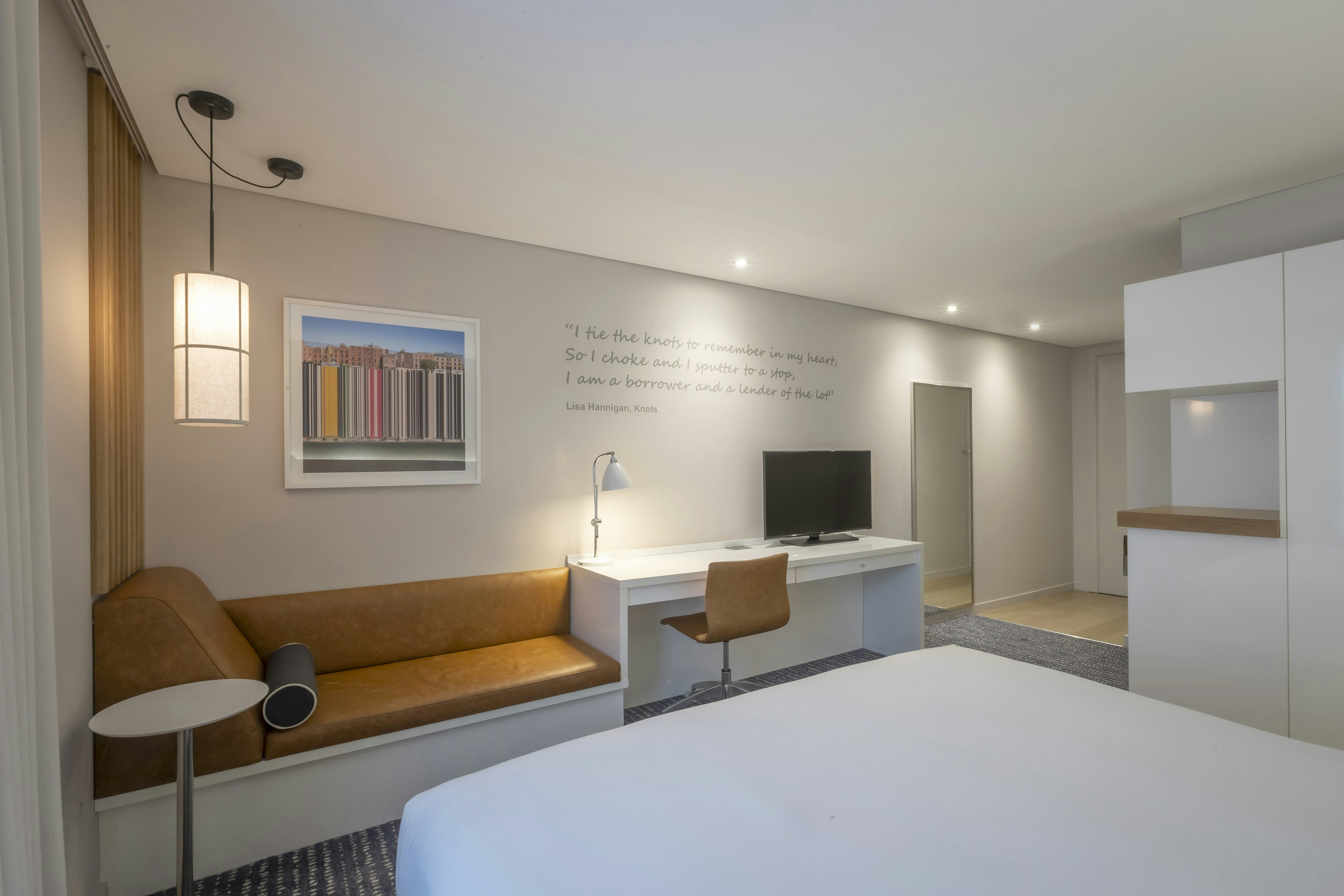 PREMIUM, KING BED