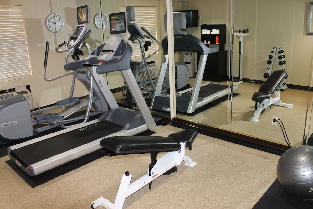 Holiday Inn Express Hotel Suites Brownsville 30/62