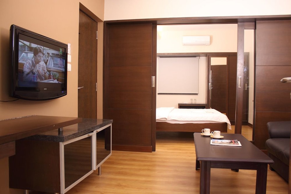Horizon Heights Serviced Apartments 16/30