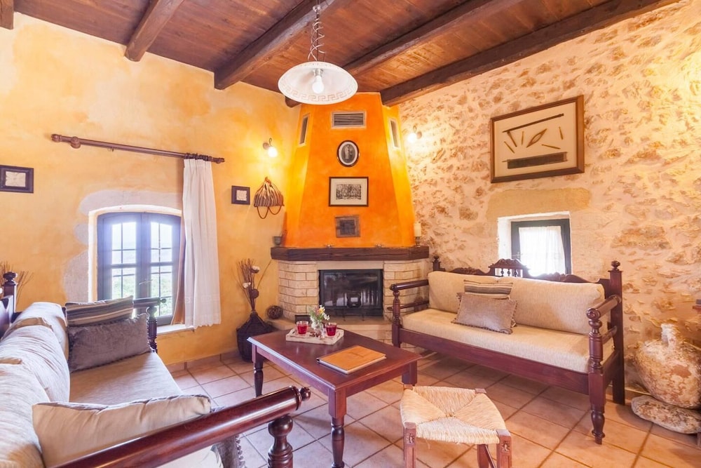 Samonas Traditional Villas 32/50