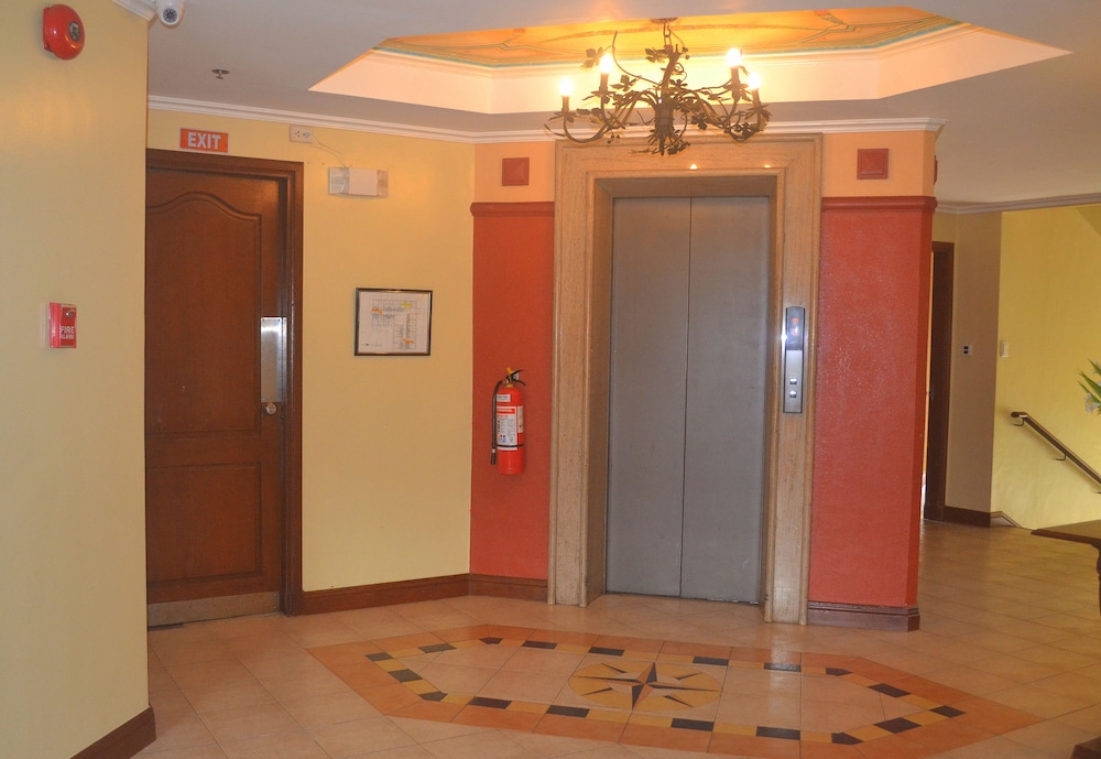 Hotel Elizabeth Baguio 18/69
