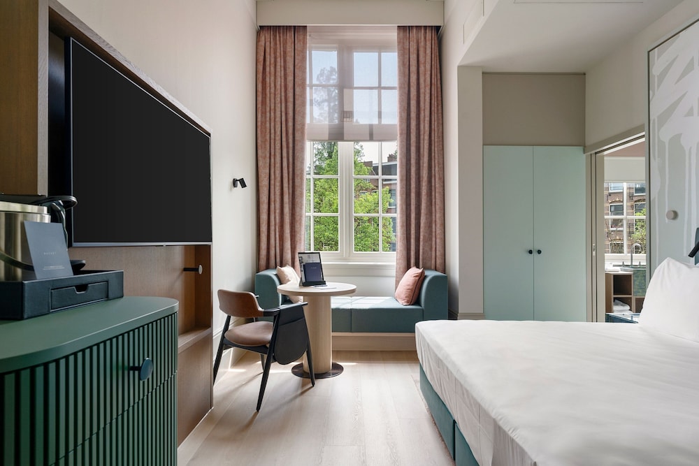 The College Hotel Amsterdam, Autograph Collection 30/90