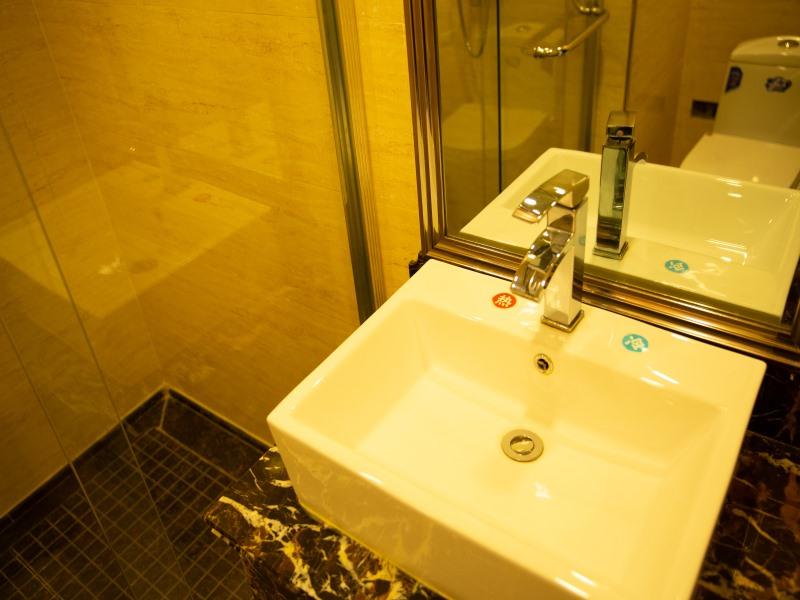 GreenTree Inn LanZhou YanBei Road United University Express Hotel 32/32