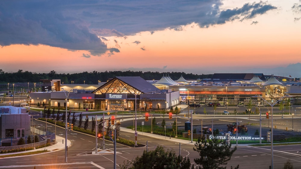 Holiday Inn Express Niagara On the Lake 3/56