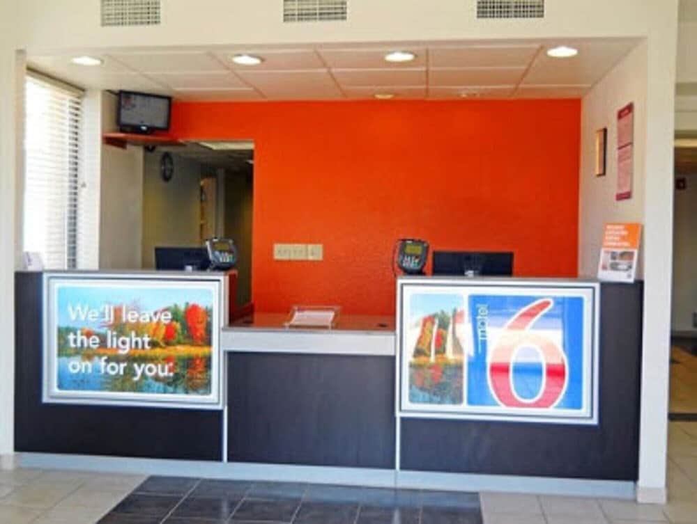 Motel6 York, PA - North 8/53