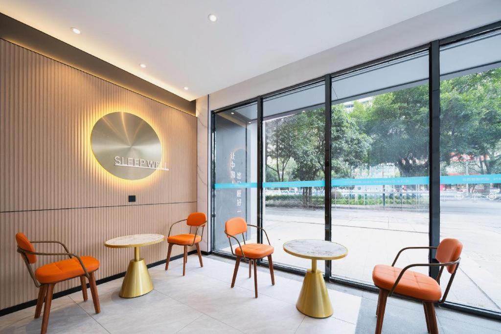 City Comfort Inn (Guilin Jiatianxia Square) 38/54
