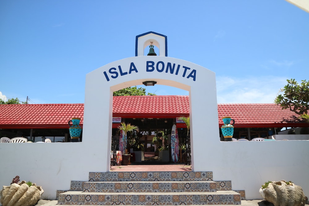 Isla Bonita Beach Resort 6/67