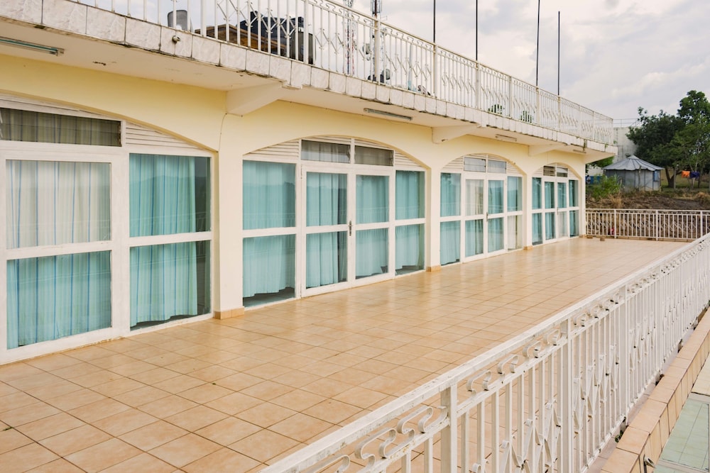 Sunrise Apartments Hotel 3/50