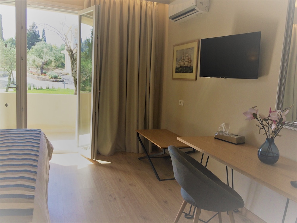 Art Hotel Debono 50/68