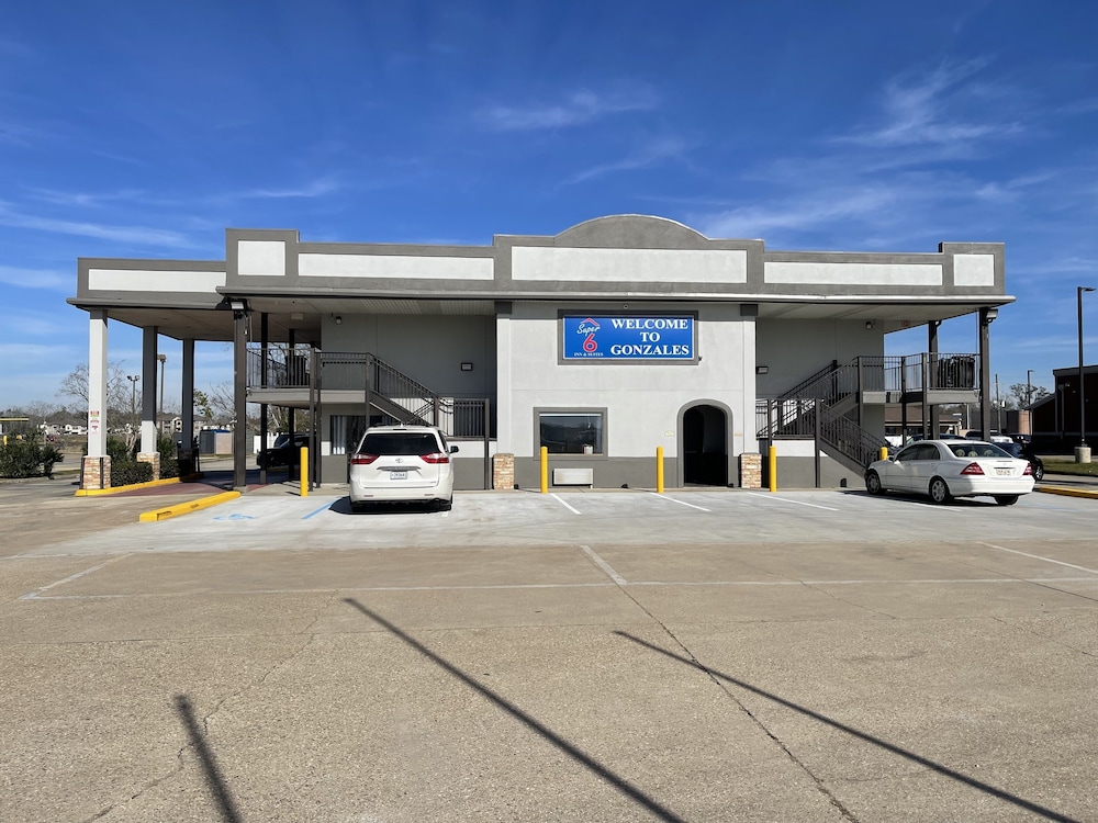 Days Inn By Wyndham Gonzales 43/50
