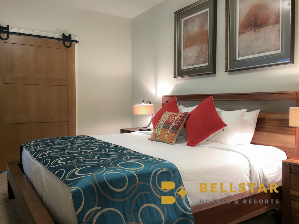 2 BEDROOMS, SUITE