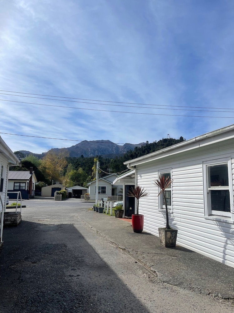 Mountain View Motel Queenstown 56/66