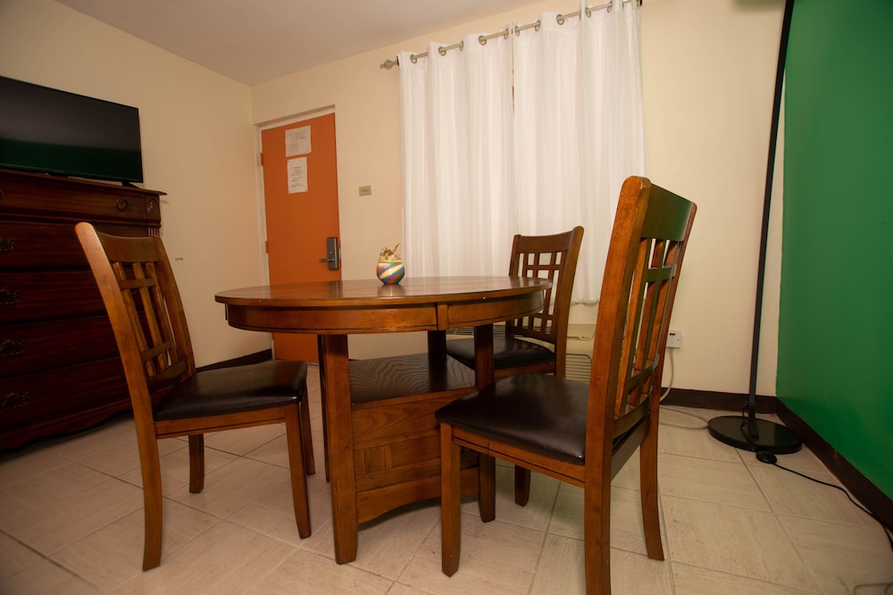 Point Salines Hotel 25/39