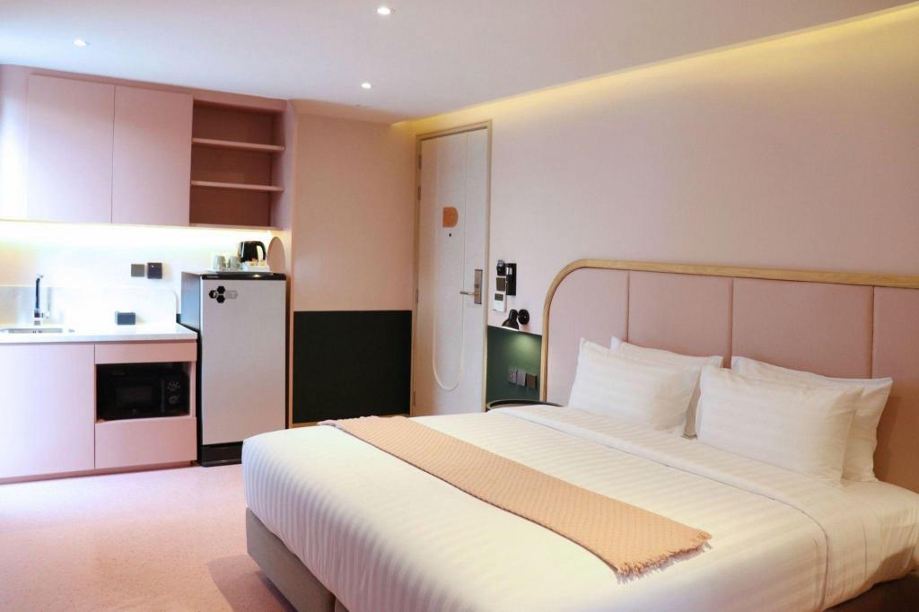 Deluxe, Queen Bed