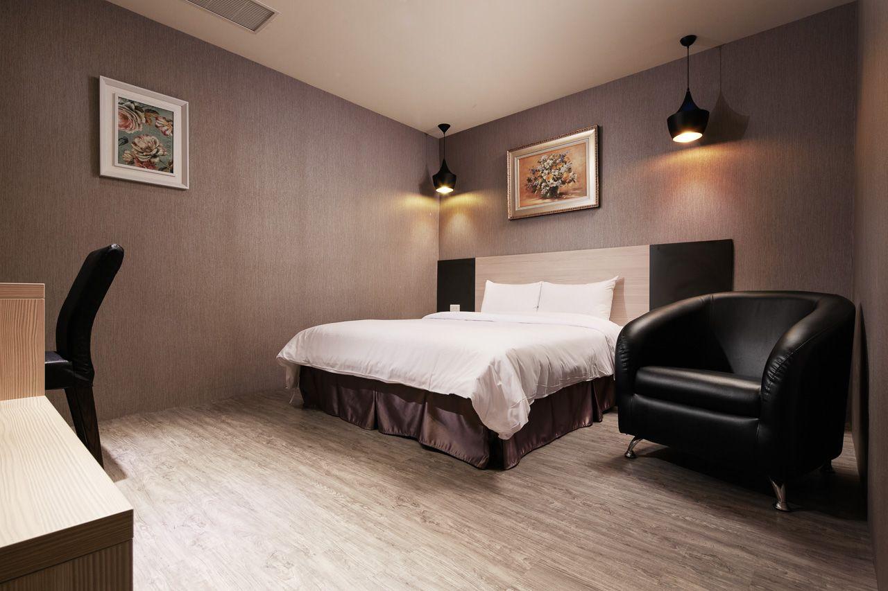 Business, Double Bed, No Window