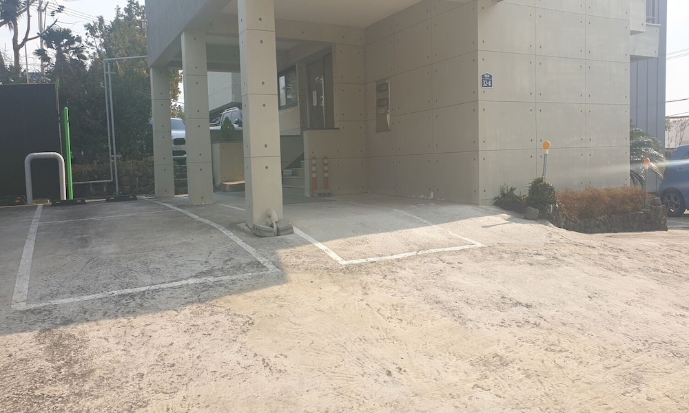 W Ocean Pension 14/31