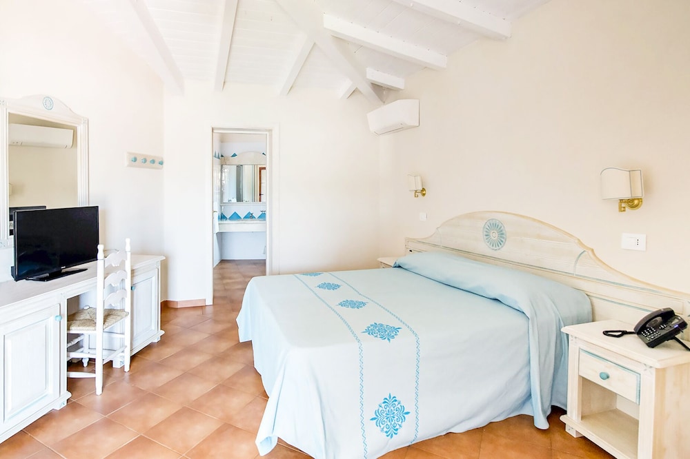 Marina Torre Navarrese Resort 10/43