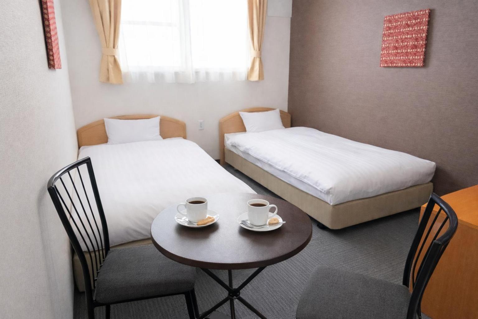 Room, Twin Beds, Small