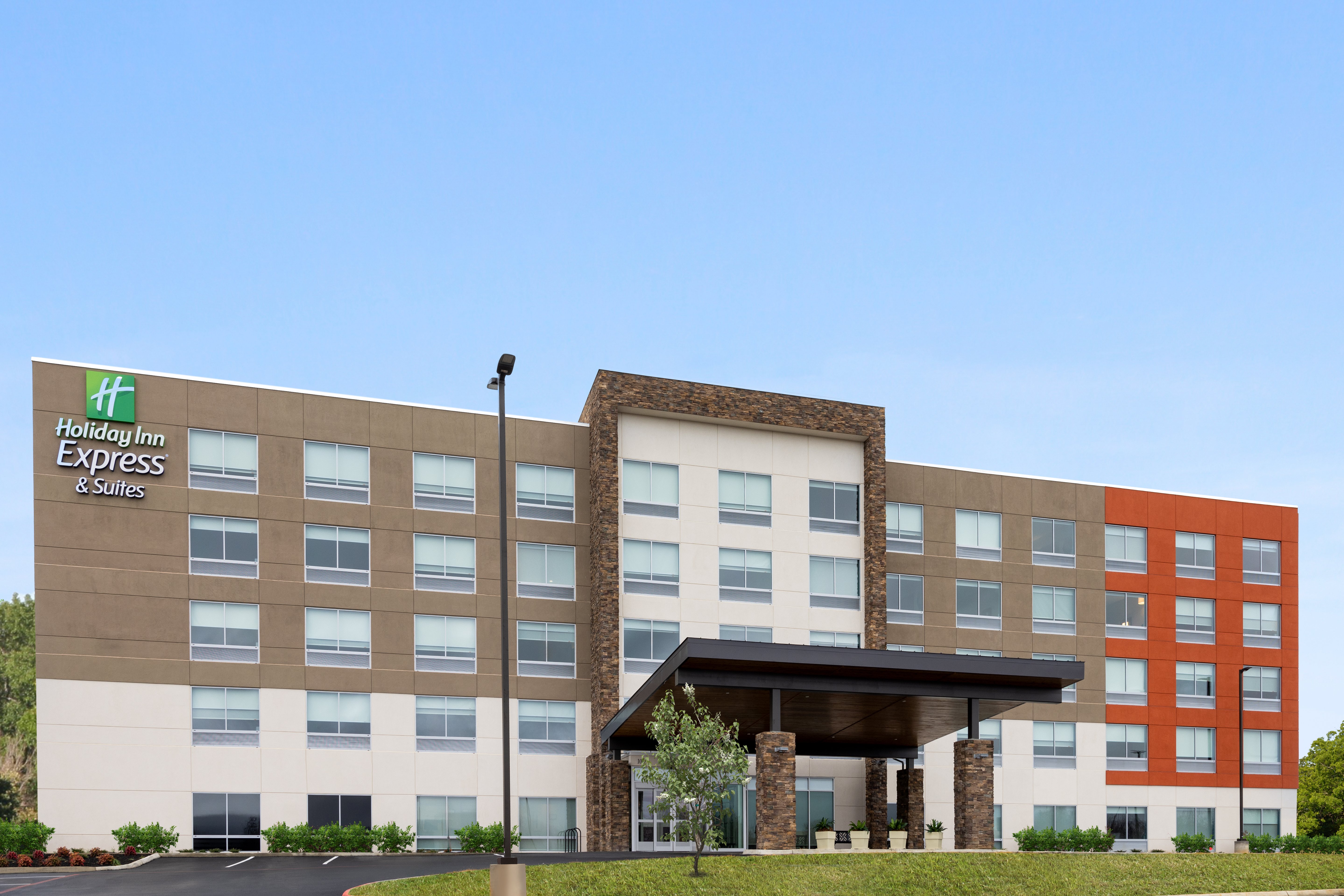 Holiday Inn Express And Suites Waynesboro East 4/42