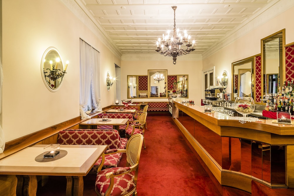GRAND HOTEL BELLEVUE 32/50