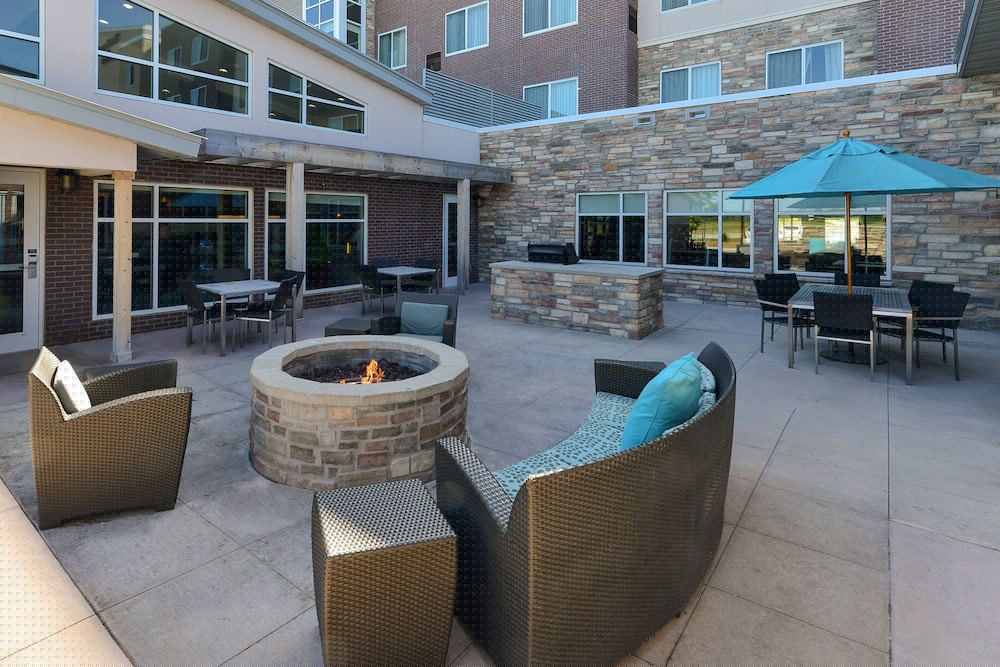 Residence Inn Coralville 24/44