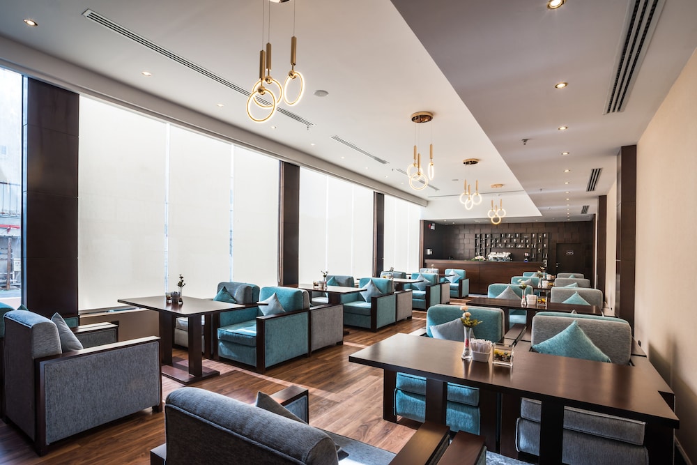 نافيتي ورويك الدمام(Naviti Warwick Dammam) 22/40