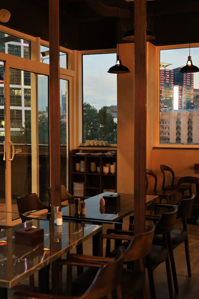 Hato Saigon Hotel & Rooftop 40/50