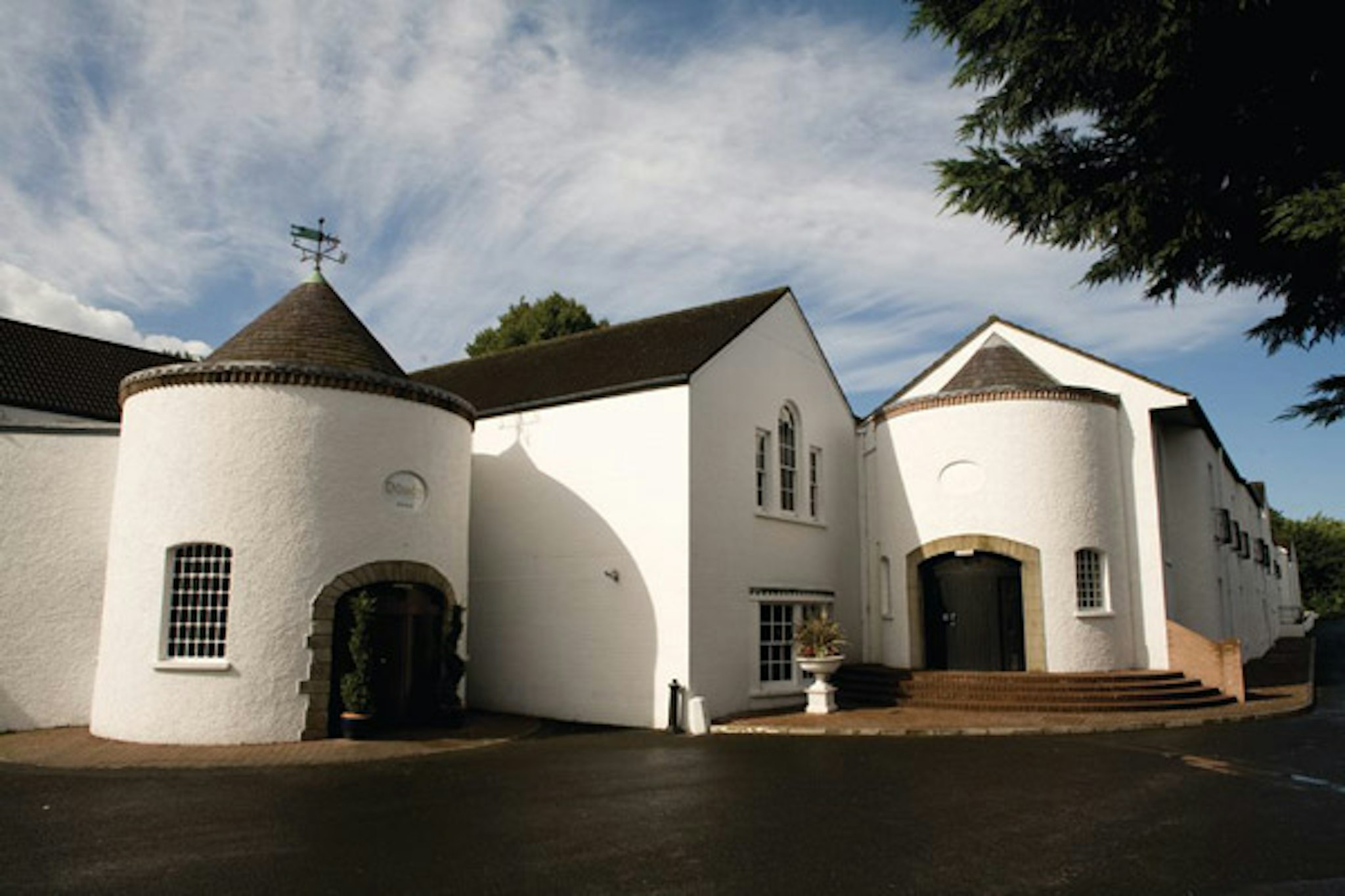 Dunadry Hotel Country Club 23/25