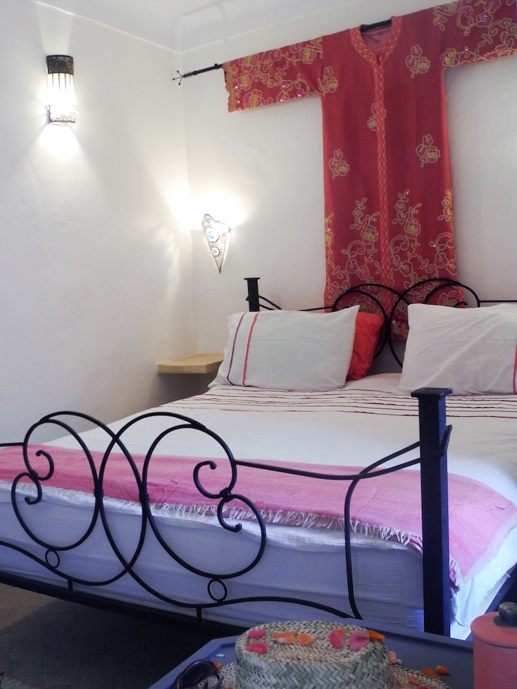Riad Linda 11/43