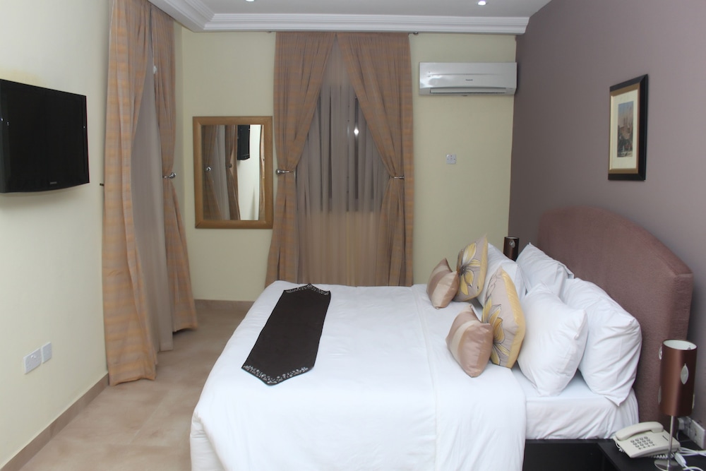 TOC Hotel 7/19