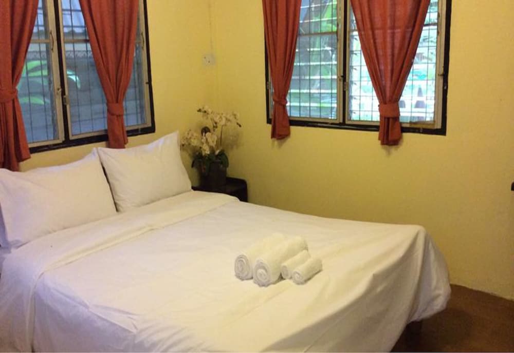 Himawari Restaurant & Cottage 6/34