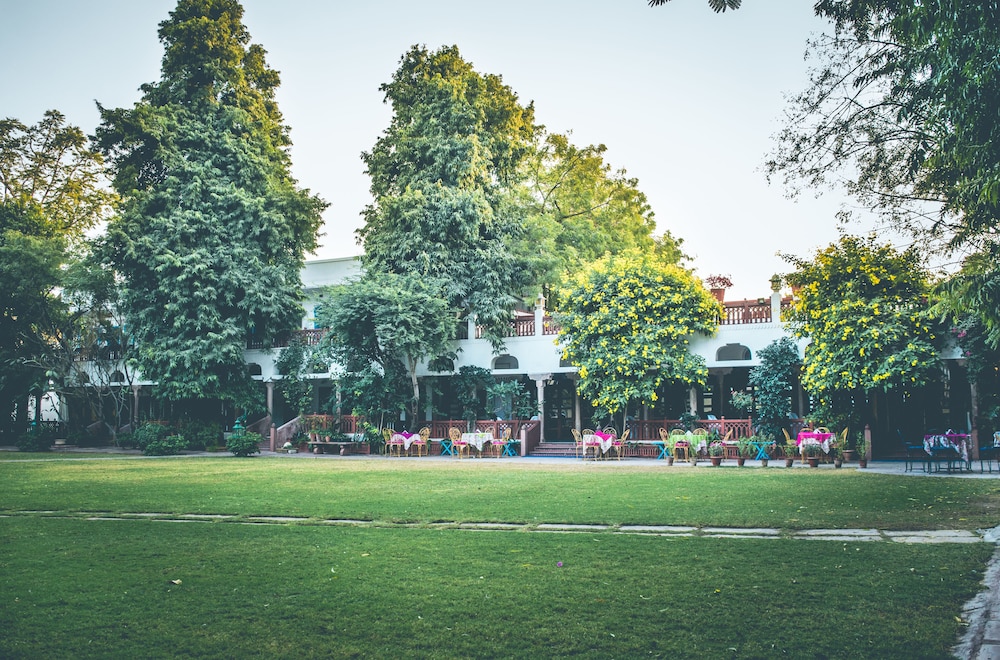 Hotel Diggi Palace 35/40