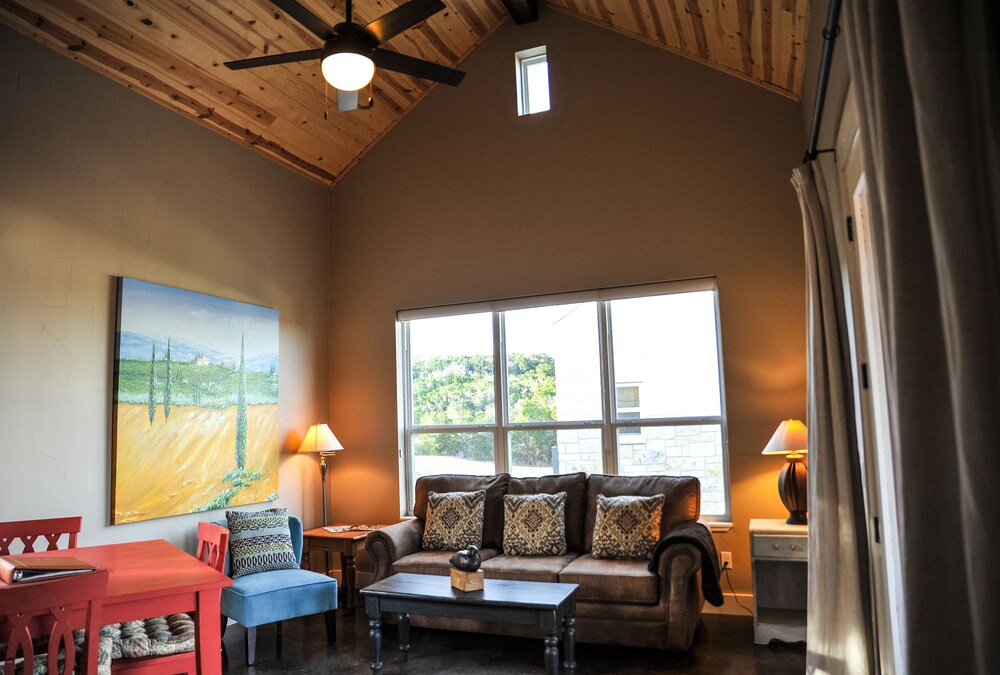 Hill Country Casitas 46/73