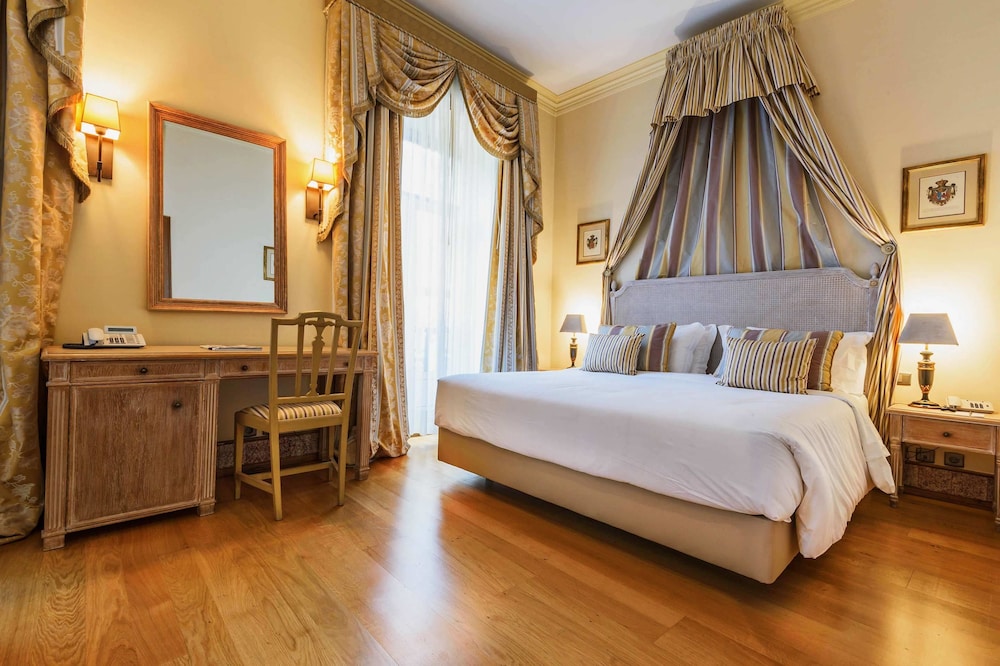 Hotel Real Palacio 7/76
