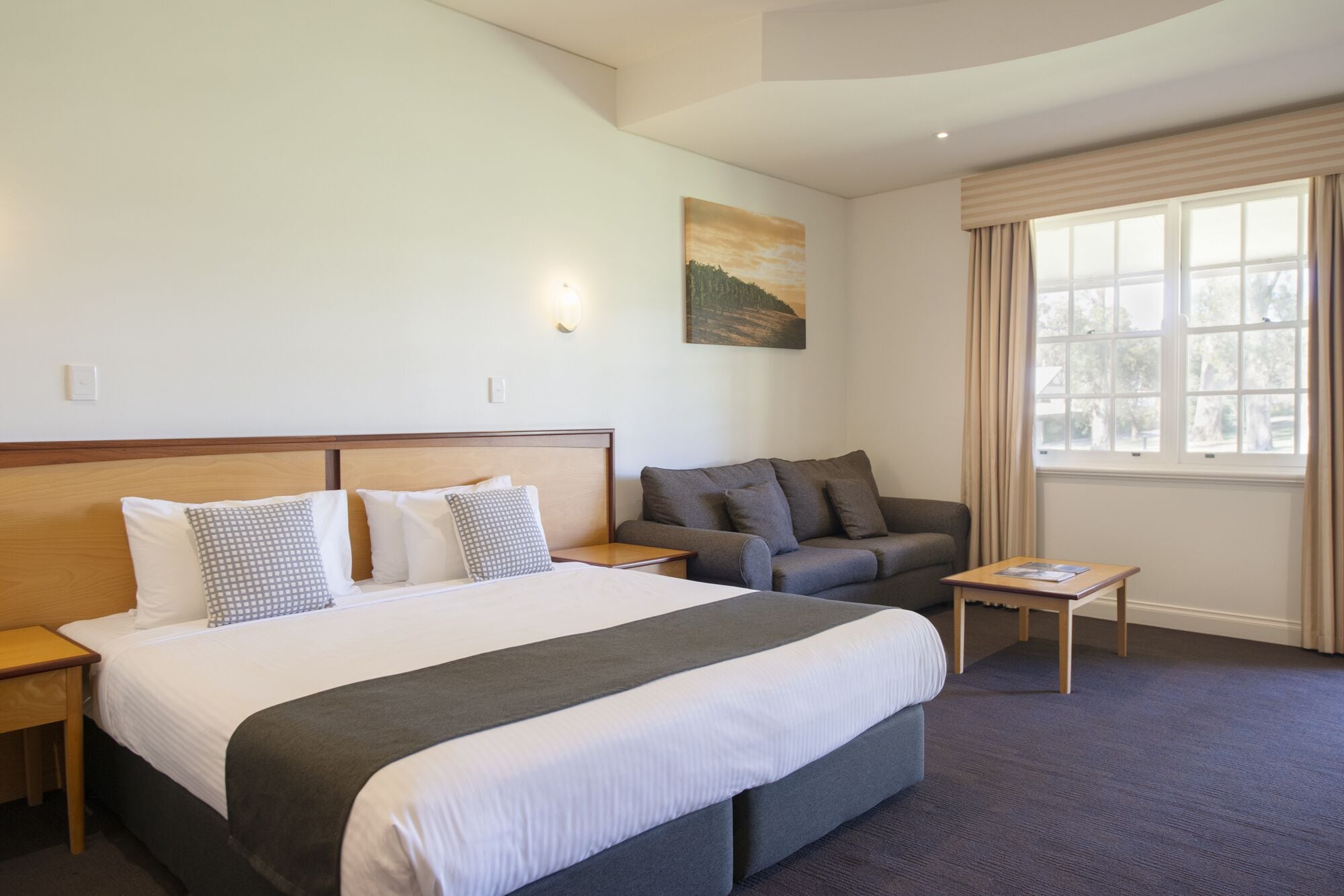 Resort, Queen Bed